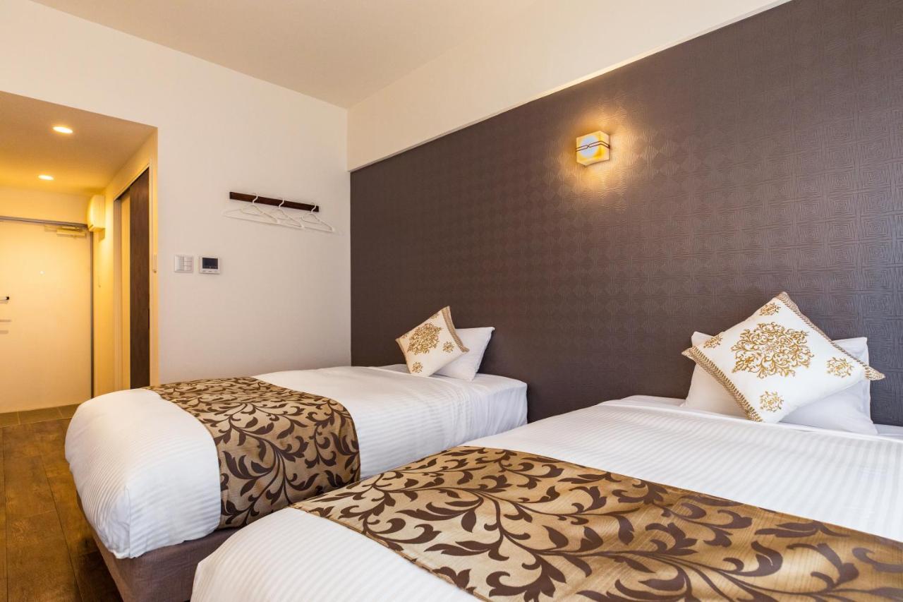 Mr.Kinjo In Naminoue Aparthotel Наха Екстериор снимка
